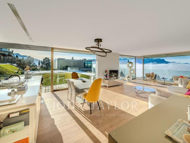 Aussergewöhnliche 4.5 Zimmerwohnung mit Panoramablick auf den See