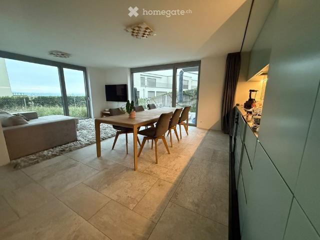 Aussergewöhnliche 5 Zimmer Parterrewohnung mit 167 m² Wohnfläche und grosszügigem Gartensitzplatz