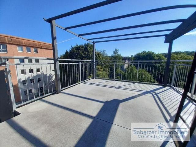 außergewöhnliche 2 Zimmer Wohnung mit Dachterrasse, Einbauküche und beheiztem Hobbyraum am Stadtzentrum