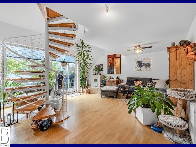 Außergewöhnliche 3 Zi. Maisonette Wohnung in beliebter Lage