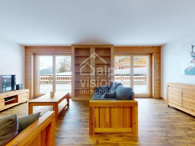 AUSSERGEWÖHNLICHE 3.5 ZIMMER WOHNUNG SKI IN SKI OUT IN VEYSONNAZ
