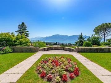 Außergewöhnliche Villa, atemberaubender Blick auf den See und die Alpen, ideale Lage