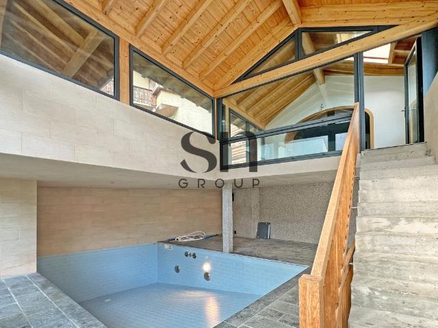 Ausgezeichnete Villa Einzigartige Leistungen mit eigenem Studio