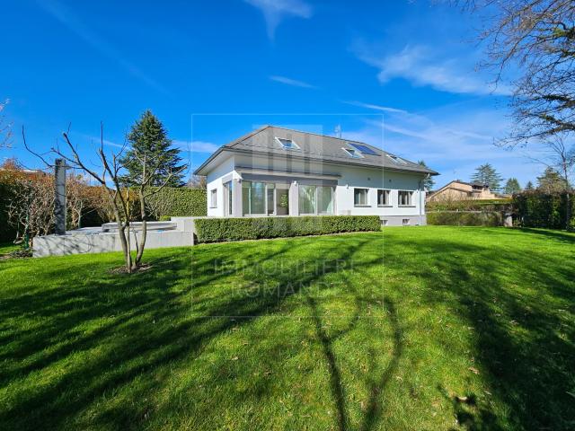 Außergewöhnliche Villa in einer privilegierten Umgebung an den Toren von Genf