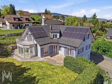Außergewöhnliche Villa mit 6,5 Zimmern in einer ruhigen Wohngegend mit außergewöhnlicher Aussicht