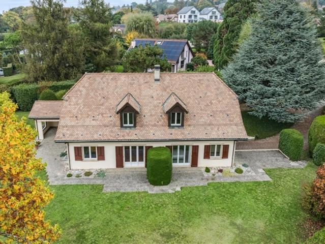 Außergewöhnliche Villa mit großem Potenzial