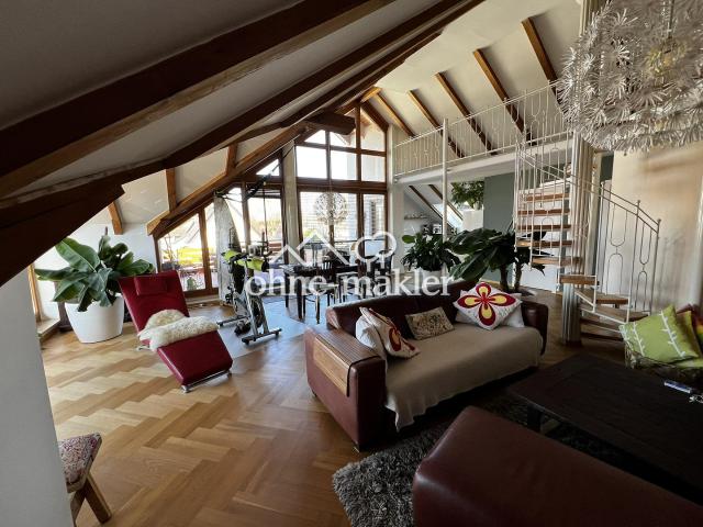 Außergewöhnliche Wohnung mit 187qm Grundfläche, Dachterrasse und Südbalkon