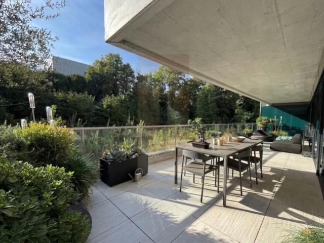 Außergewöhnliche Wohnung mit Terrasse in Petit Saconnex