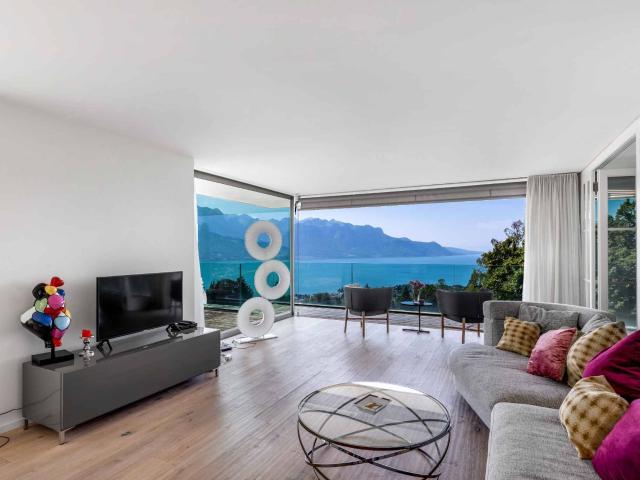 Außergewöhnliche Wohnung mit Panoramablick auf die Alpen und den Genfersee
