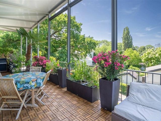 Außergewöhnliche Wohnung mit Panoramaterrasse und Blick auf die Jura in Presinge