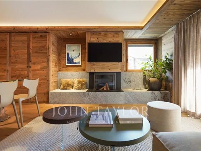 Luxuriöse Drei Schlafzimmer Wohnung zu vermieten – Verbier