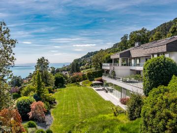 Aussergewöhnliche, zeitgenössische Villa mit Panoramablick