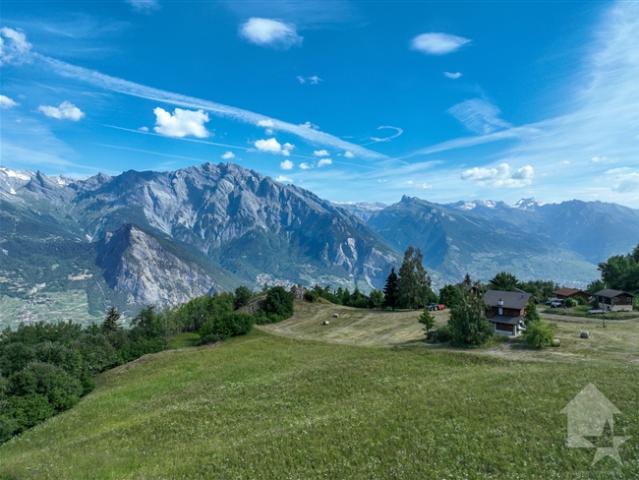 Außergewöhnliche Chalets, die im Herzen eines Ökobezirks in La Tzoumaz gebaut werden sollen