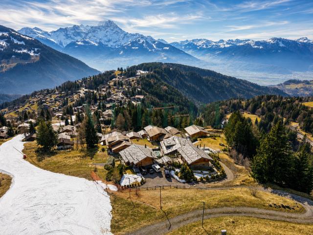 Außergewöhnliche Domäne Panoramablick & Ski in / Ski out