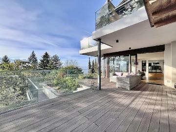 Außergewöhnliche freistehende Villa mit Blick auf den Genfersee