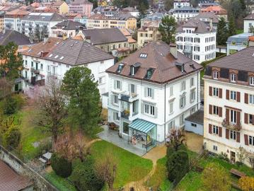 Außergewöhnliche Gelegenheit – Vollständig renoviertes Penthouse – Stadtzentrum