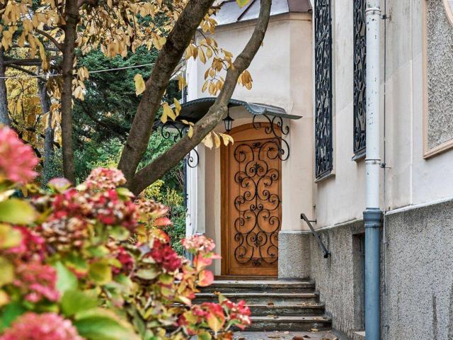 Außergewöhnliche Gelegenheit! Exklusive Gründerzeit Villa im Cottageviertel
