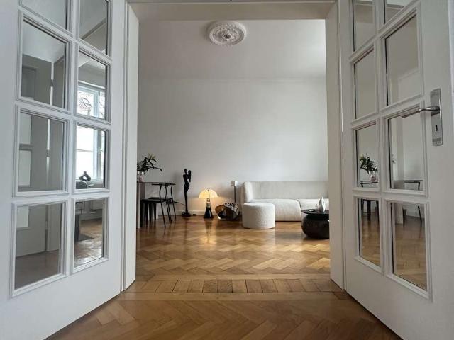 Außergewöhnliche Jugendstil Altbau Wohnung im Herzen Schwabings