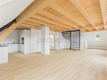 Aussergewöhnliche Maisonettewohnung mit architektonischem Highlight