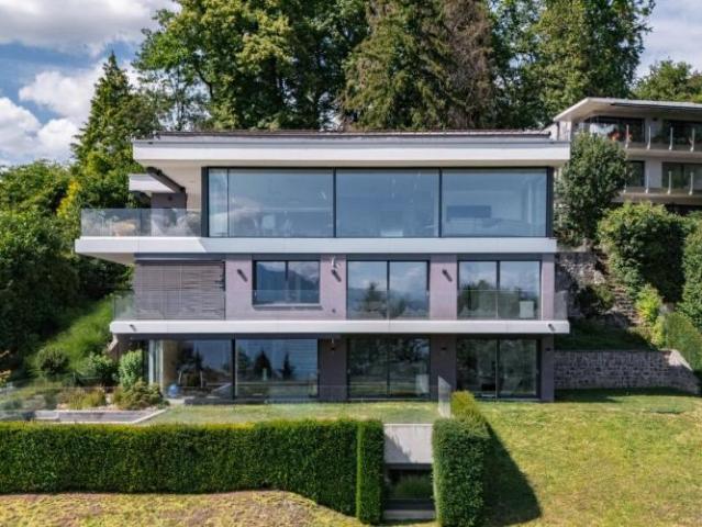 Aussergewöhnliche moderne Villa mit Panoramablick auf den Genfersee
