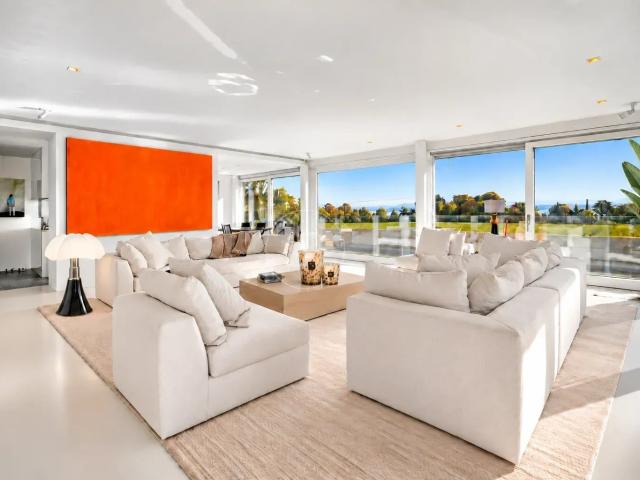Außergewöhnlicher Doppeldachboden mit 660 m², Schwimmbad, Seeblick, Coppet