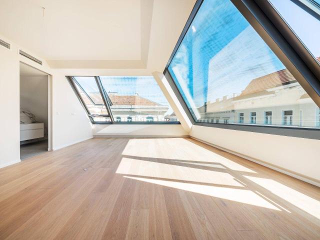 Außergewöhnliches 225 m² Penthouse mit 6 Zimmern & 90 m² privater Dachterrasse