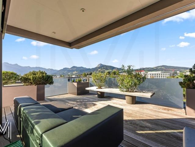 AUSSERGEWÖHNLICHES 7,5 ZIMMER DUPLEX PENTHOUSE – Zwischen Himmel und Erde – 360° Panoramablick im Herzen von Bulle