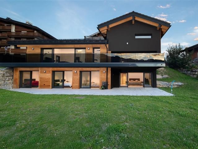 Außergewöhnliches 5.5 Zimmer Chalet in Crans Montana – Atemberaubende Aussicht und Jacuzzi