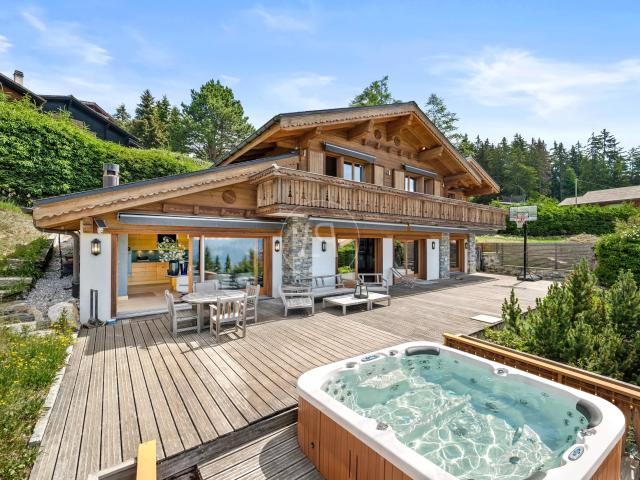 Außergewöhnliches Chalet mit atemberaubenden Panoramablicken in Crans/Lens