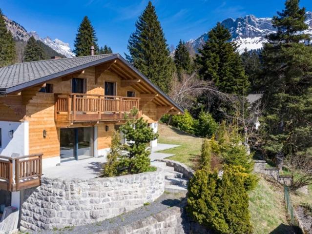Außergewöhnliches Chalet mit Panoramablick auf die Dents du Midi