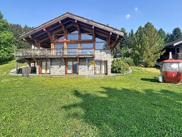Außergewöhnliches Chalet – Luxus, Eleganz und Panorama im Herzen der Alpen