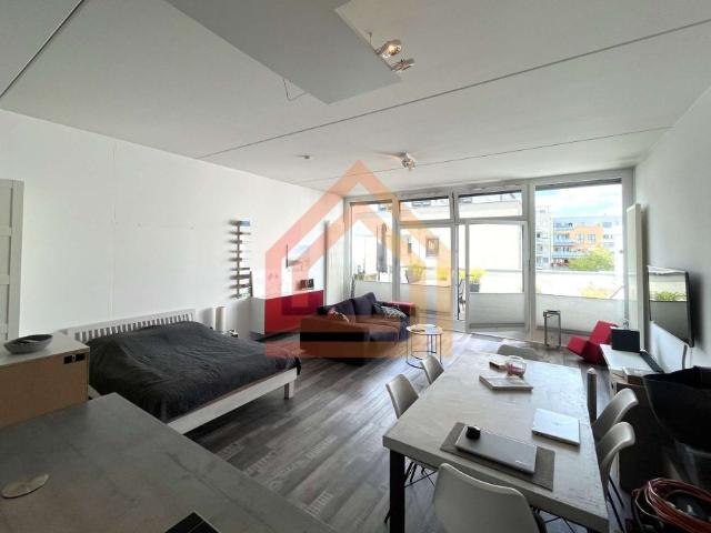 Außergewöhnliches Atelier Loft mit Dachterrasse und Tiefgaragenstellplatz