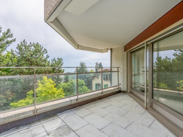 Außergewöhnliches Doppelhaus mit Terrasse und Garten im Herzen von Lausanne