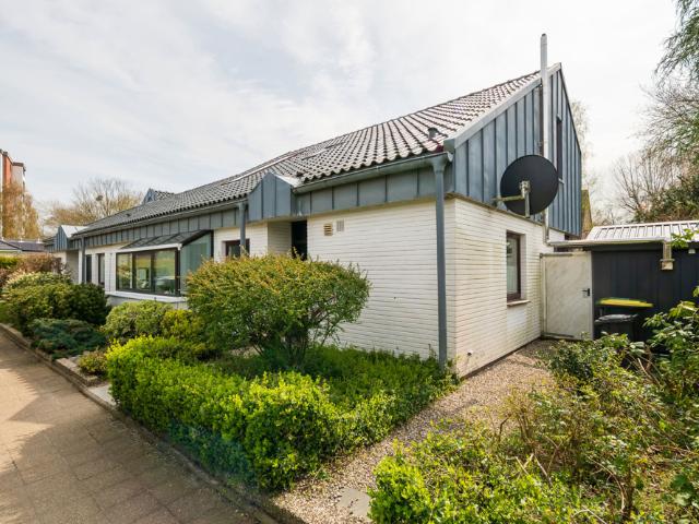 Außergewöhnliches Design, Top Lage in Husum: Modernisierte Doppelhaushälfte mit besonderem Flair