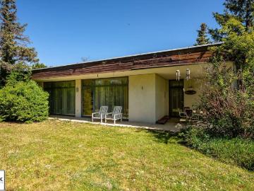 Bungalow mit großem Garten auf außergewöhnlichem Eckgrundstück in Bestlage von Inzersdorf