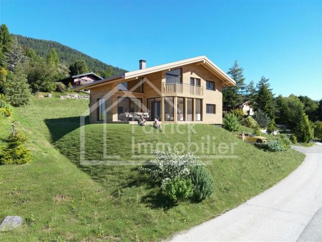 Außergewöhnliches freistehendes Chalet Panoramablick auf die Alpen Mayens