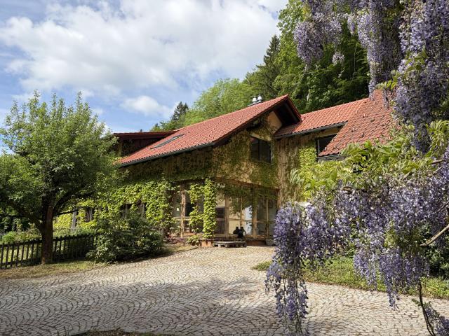 Außergewöhnliches Landhaus mitten im Böhmerwald mit 2,4ha Grund
