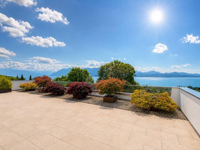 Außergewöhnliches Penthouse mit herrlichem Blick auf den See