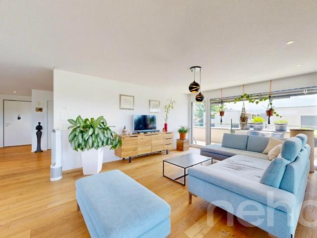 Außergewöhnliches Penthouse mit Panoramaterrasse zwischen Freiburg und Bern