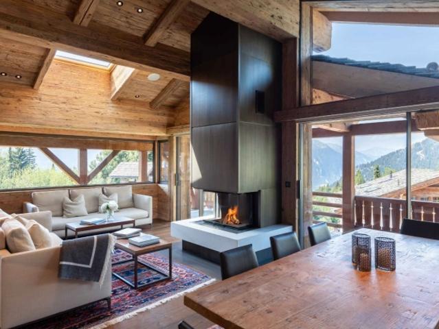Außergewöhnliches Penthouse im Herzen des berühmten Weilers