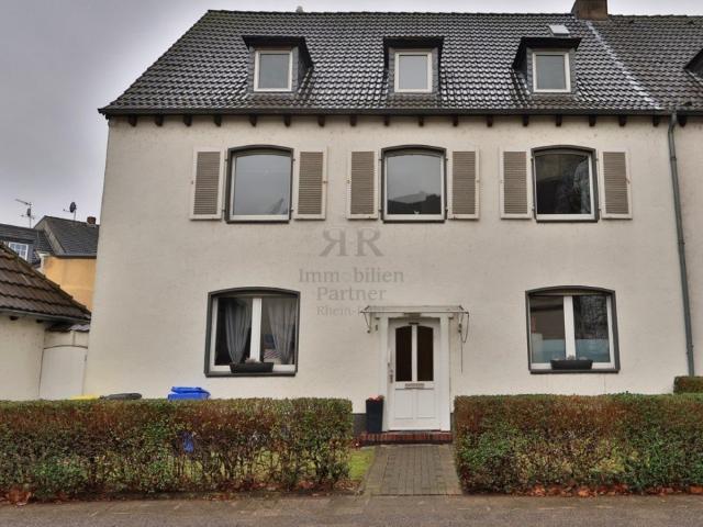 Traumhaft schöne, moderne und helle 2 Zimmerwohnung mit Balkon im 1. OG!