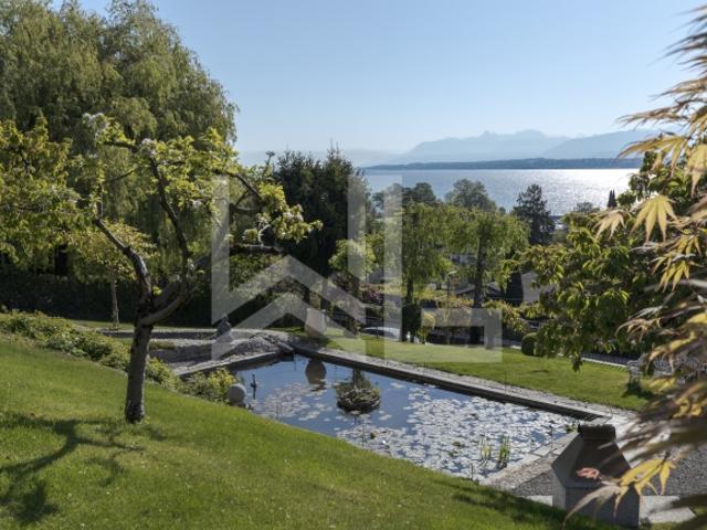 Außergewöhnliches, zeitgenössisches Anwesen mit Panoramablick auf den See