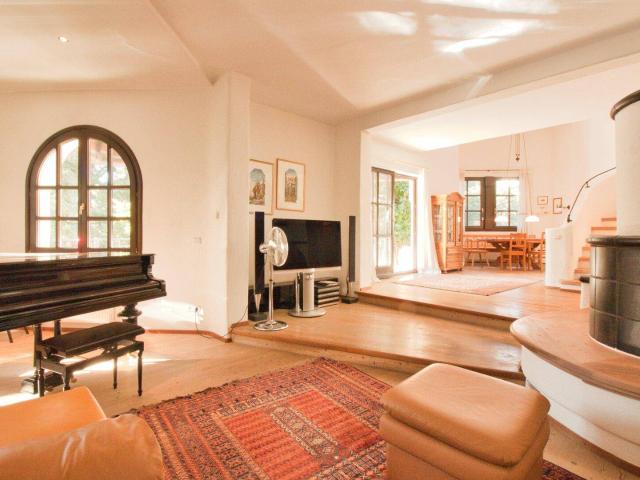 Außergewöhnliches Ziegel Architektenhaus | 330 m² Nutzfläche | 883 m² Eckgrundstück | Doppelgarage | Wolfersberg