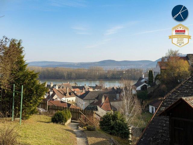 Aussichtslage in Stein: Haus mit Garten und viel Potenzial