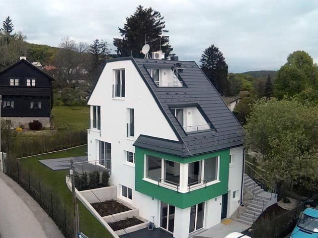 Aussichtsreich: Modernes EF Haus in Hanglage mit Terrassen, Klima, Dornbach / Wien