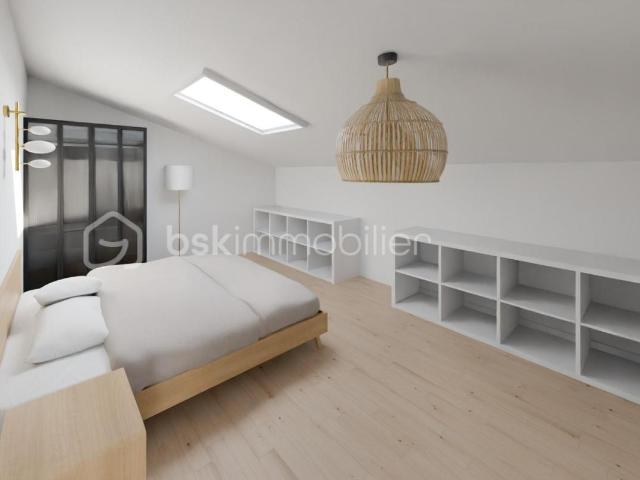 AUSSONNE, appartement T4 en dernier étage avec terrasse dans bâtisse de caractère