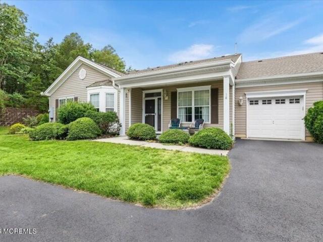 Autumntide Dr, Lakewood, Condo For Sale