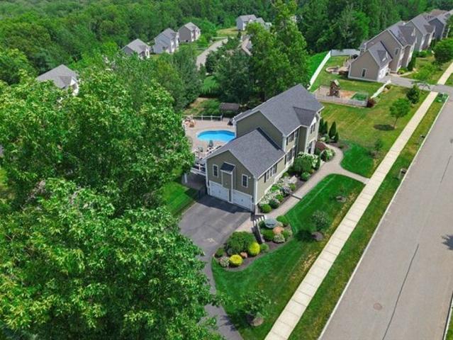 Autumn Gate Cir, Millbury, Home For Sale