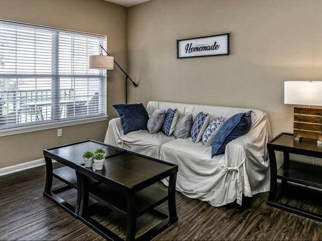 Autumn Grove Apartments 1 Bedroom Apartment for Rent at 5380 S 156th St, Omaha, NE 68135