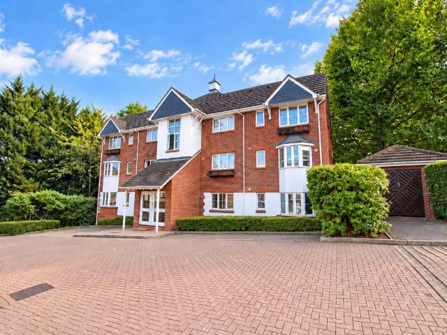 Autumn Drive, Sutton SM2, 1 bed flat to rent, £1,400 pcm | PrimeLocation
